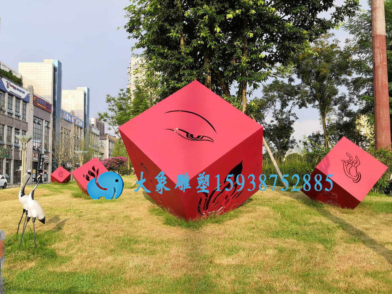 河南不銹鋼雕塑為什么會被越來越多的人選擇？(圖2)